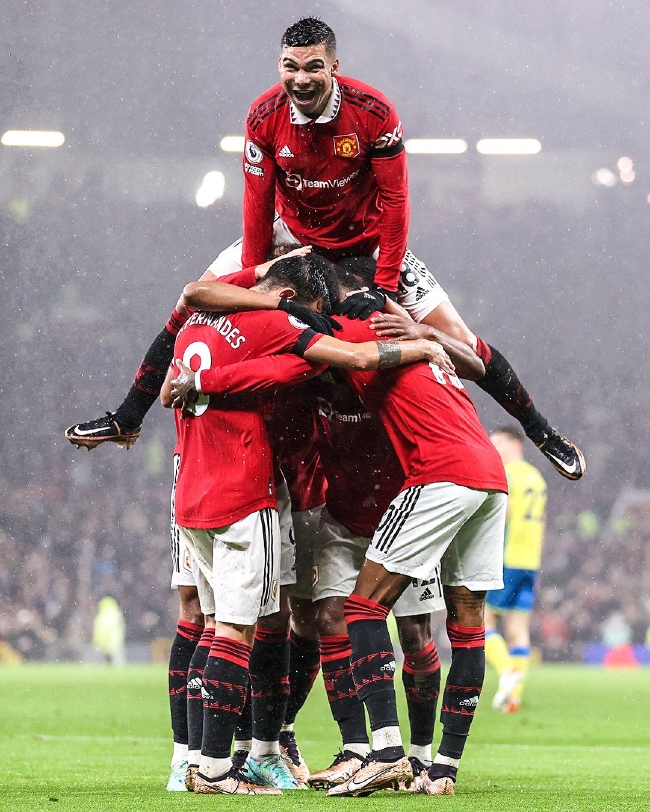 前锋抢断完 前锋抢断完